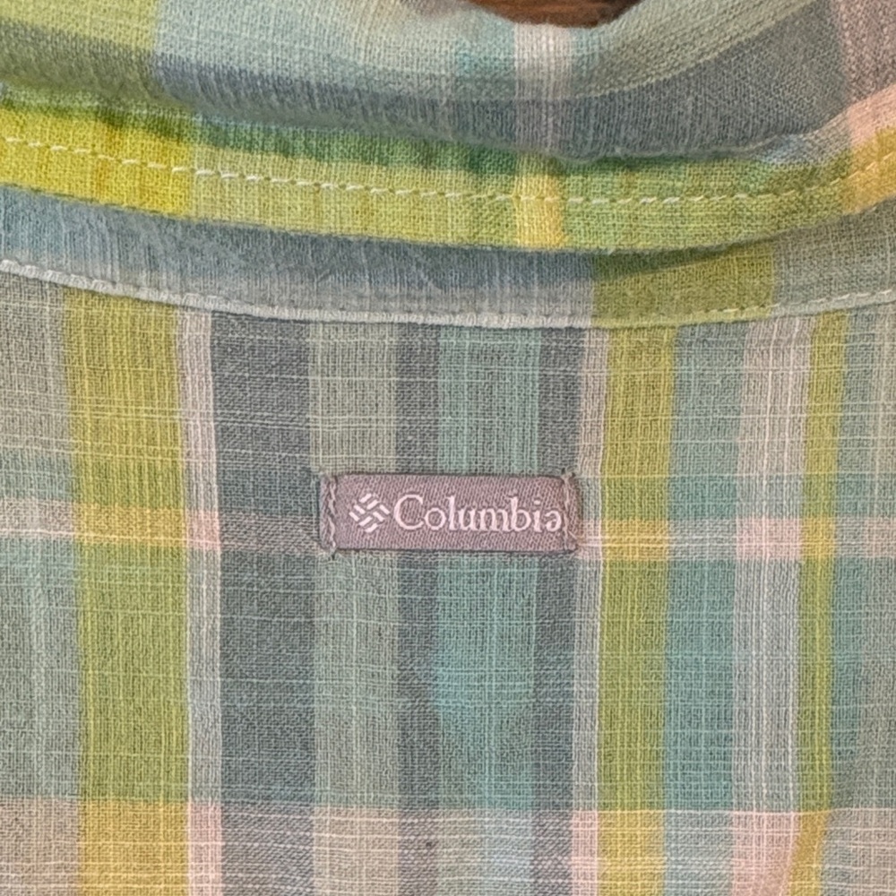Columbia Women's Linen Style Plaid Button Down - Large - Picture 9 of 11